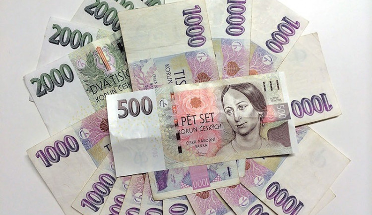Glosa dne: Pomůže stojaté české vody rozhýbat Fed?