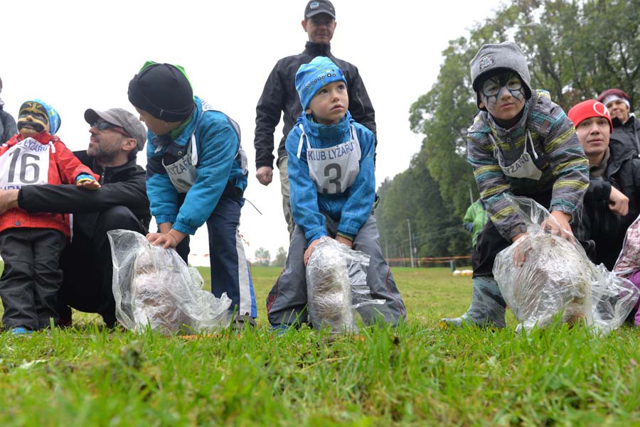 Koulení chleba. Nejmladší kategorie. Foto: archiv pořadatele