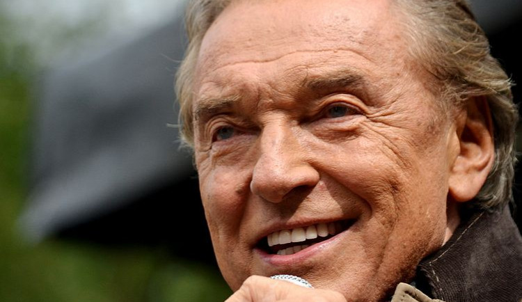 Karel Gott, Ilustrační foto