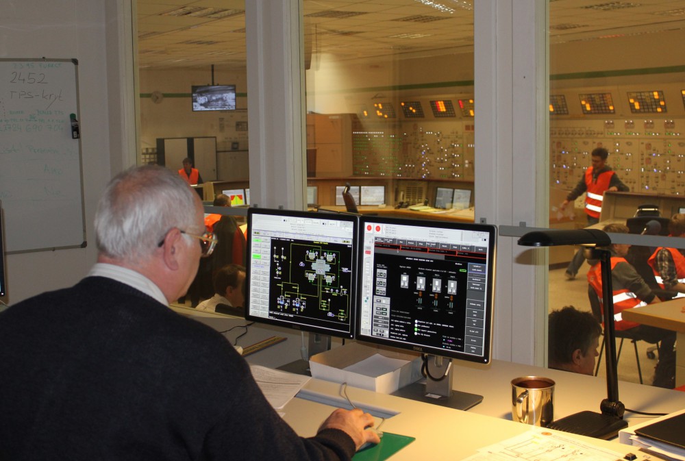 Některá pracoviště byla záměrně umístněna mimo simulátor blokové dozorny