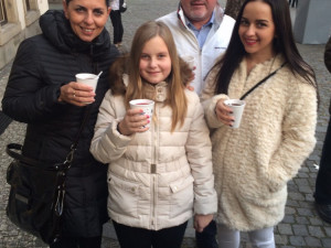 Viktorka se svou rodinou pred lecbou