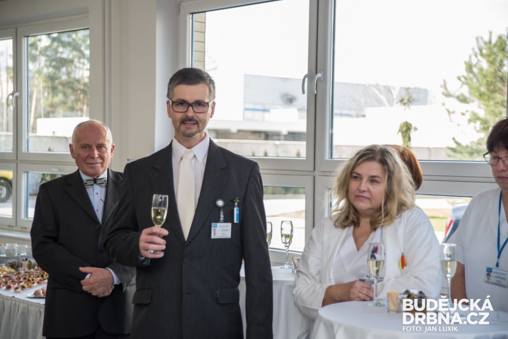 Pořízení dvou nových urychlovačů