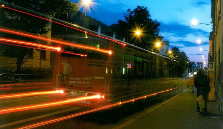 Město chce podporovat MHD a cyklistiku. Uleví se tím provozu?