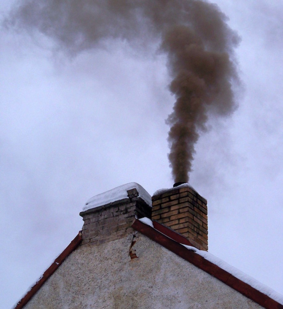 Kouř z komína. Ilustrační foto. Zdroj: wikimedia.com