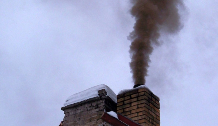 Kouř z komína. Ilustrační foto. Zdroj: wikimedia.com