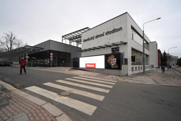 POLITICKÁ KORIDA: Co bude dál s Horáckým zimním stadionem?