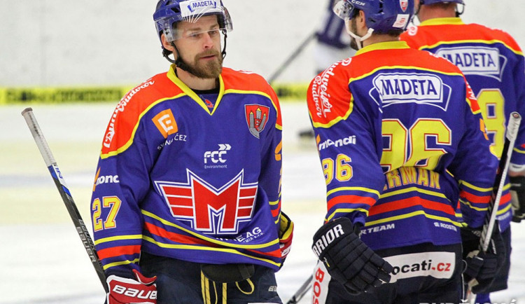 Jednání s Chomutovem dopadla dobře, Lukáš Květoň podepsal v Motoru dvouletou smlouvu