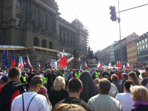 Na neděli se chystají protesty proti migraci i daňovým rájům