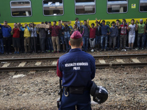 KOMENTÁŘ: „Peníze, nebo migrant!“ Obchod s lidmi podle Evropské unie