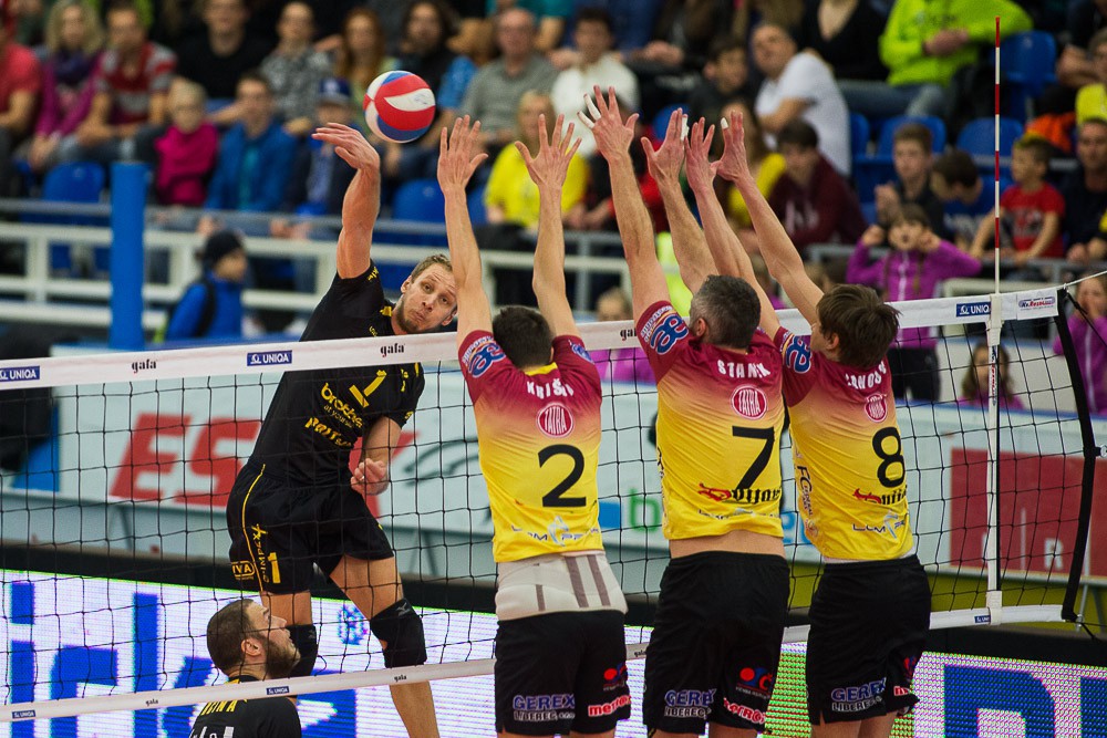 Volejbalisté Liberce po vítězství před rekordní návštěvou v Brně obhájili titul