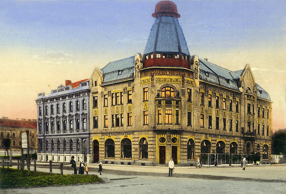 Nároží Nádražní a Žižkovy třídy v roce 1908, které pohledově ovládá velký hotel Grand navazující na starší hotel International