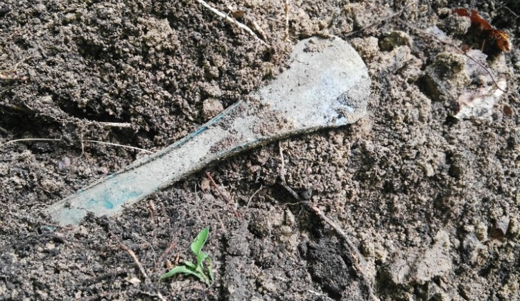 Detektorář našel u Budějc sekeru z doby bronzové
