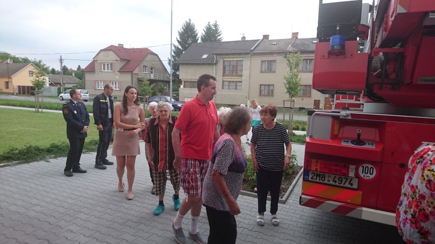 Předávání plyšáků