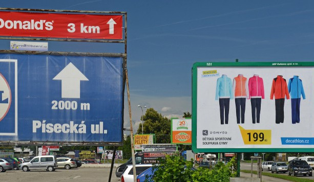 České Budějovice objektivem Milana Bindera a perem Martina Maršíka: Zavalí nás billboardy?