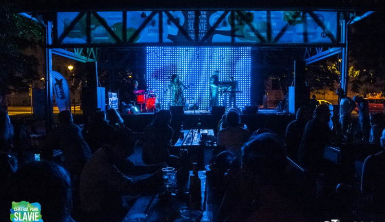 Android Asteroid, Strange Fruit a exploze emocí na festivalu Central Park Slavie