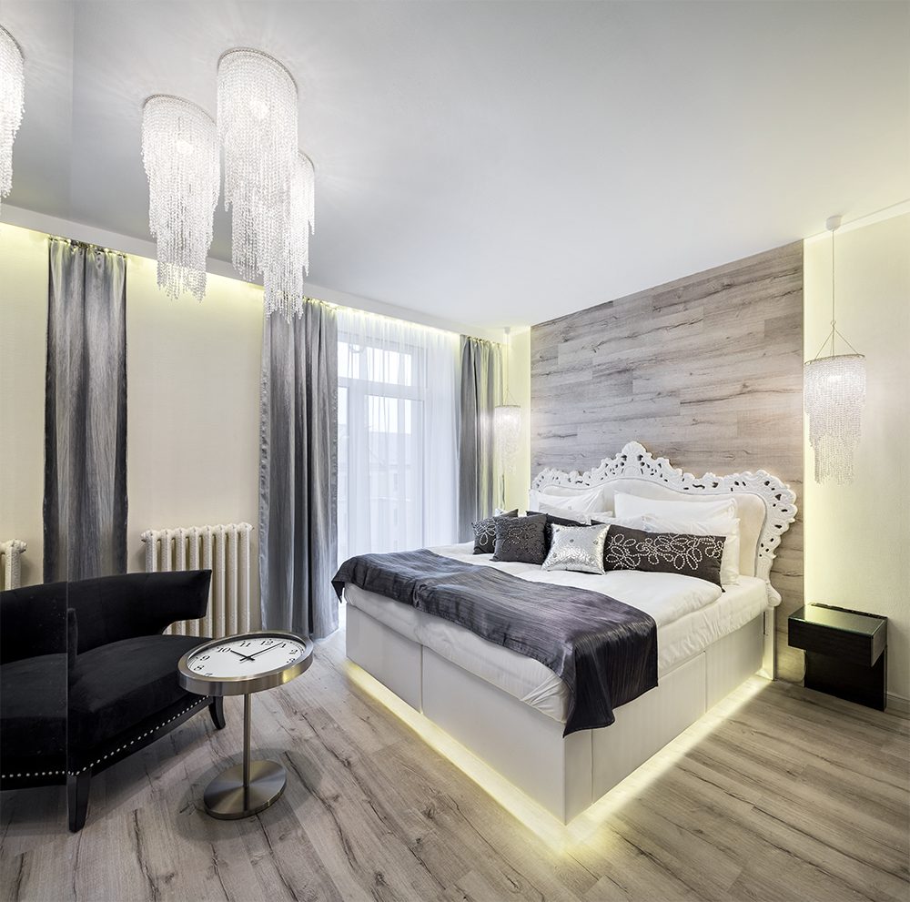 Imperial - pokoj 102 - (Gl)amour - Jan Počepický