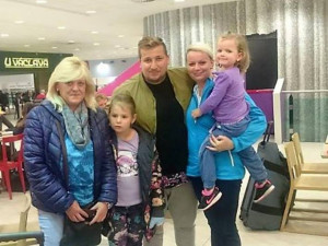 Nadační fond MA-MA Foundation opět plnil přání v zahraničí. Tříletá Adélka vyrazila k moři, čtrnáctiletá Martina se prošla po molu s Andreou Verešovou