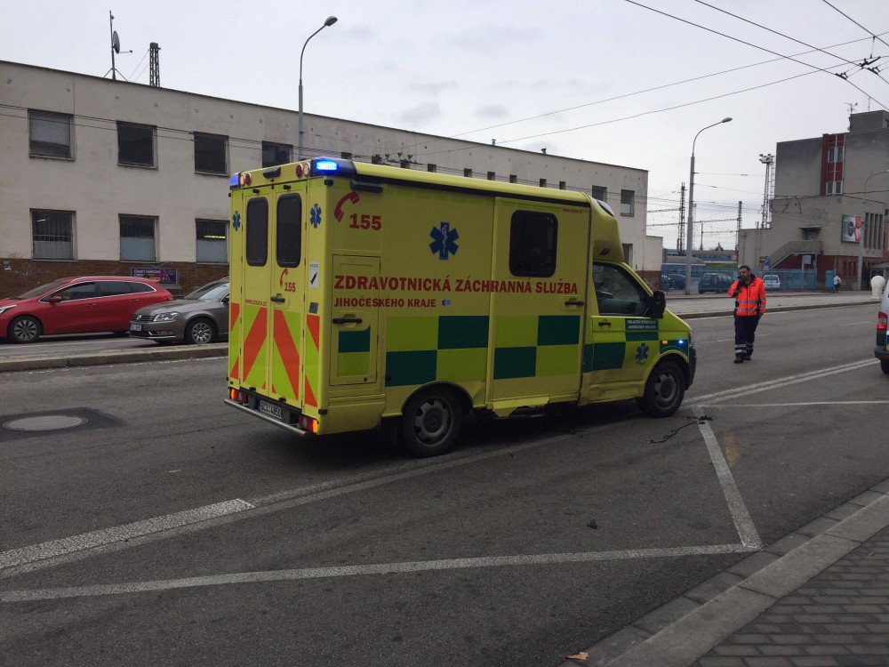 Nehoda na křižovatce Žižkovy a Nádražní