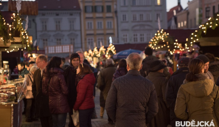 BUDĚJOVICKÝ ADVENT: V sobotu je hlavním tahákem kapela Hodiny