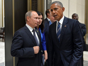 Obama zavedl nové protiruské sankce, Putin reagoval uzavřením školy. Trump se chce sejít se zpravodajci