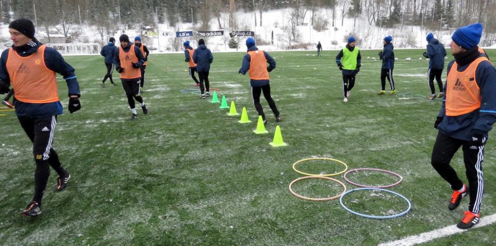 Fotbalisté Jihlavy začali přípravu i s obráncem Novým ze Sparty a s asistentem Kameníkem 