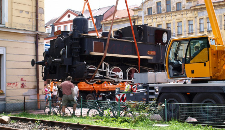 Po 34 letech přirostl kafemlejnek Budějčákům k srdci. Jenže lokomotiva chátrala a byla odvezena