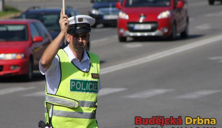 Celosvětově zabíjí alkohol 15 procent všech obětí dopravních nehod