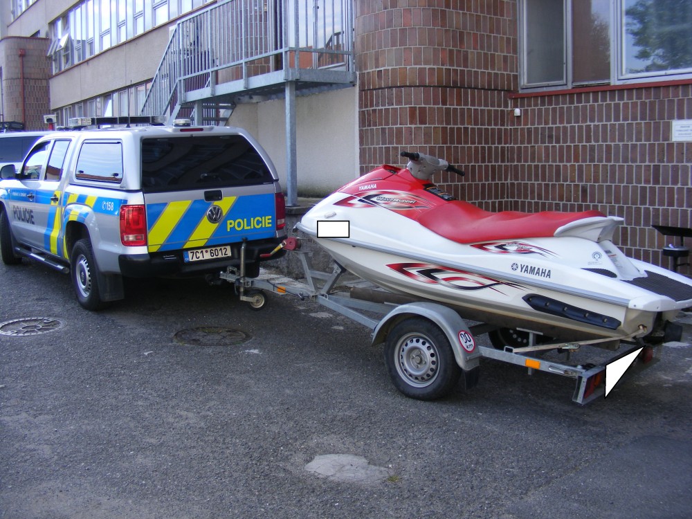 Skútr z nehody na Orlíku