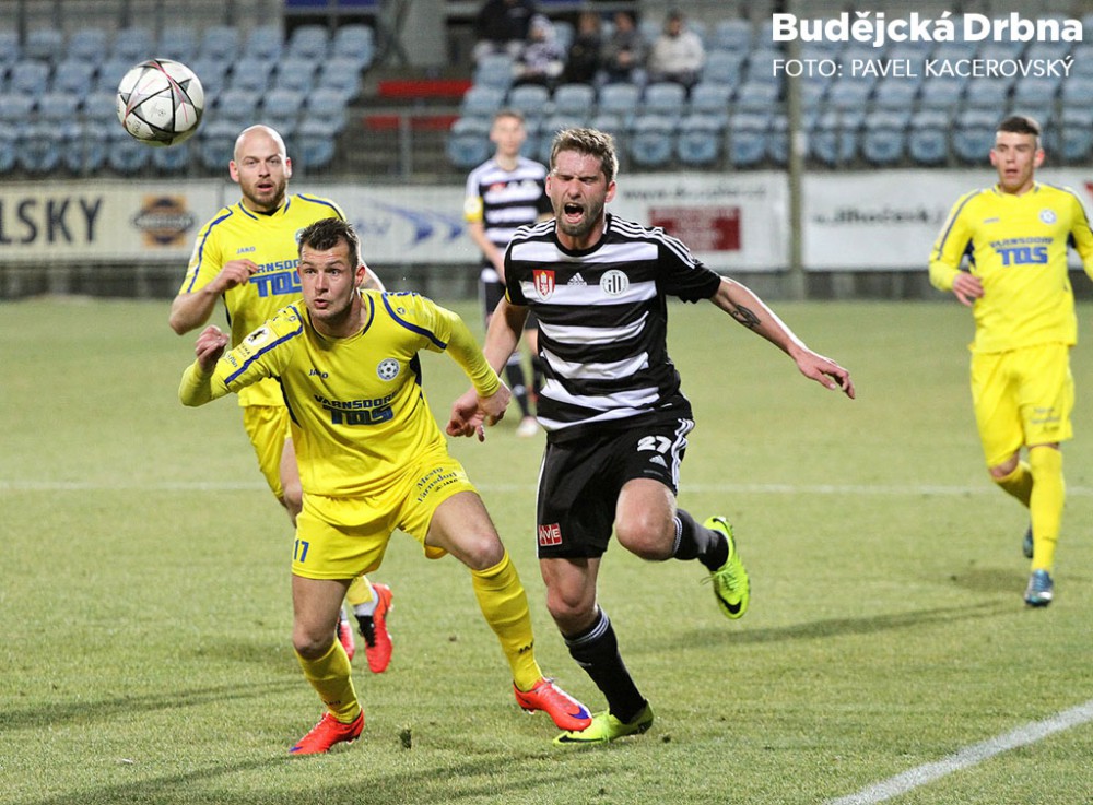 Richard Kalod (na snímku s Kristianem Zbrožkem) odehrál pouze první poločas