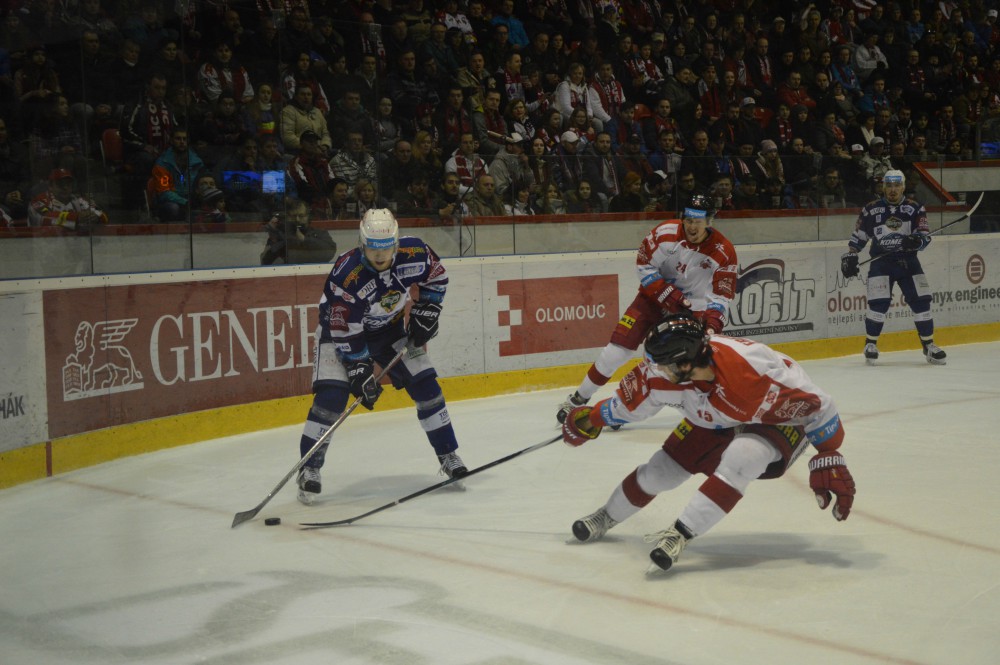 Mora dlouho bojovala o postup do předkola play-off. Vítězství v nájezdech ale bylo málo