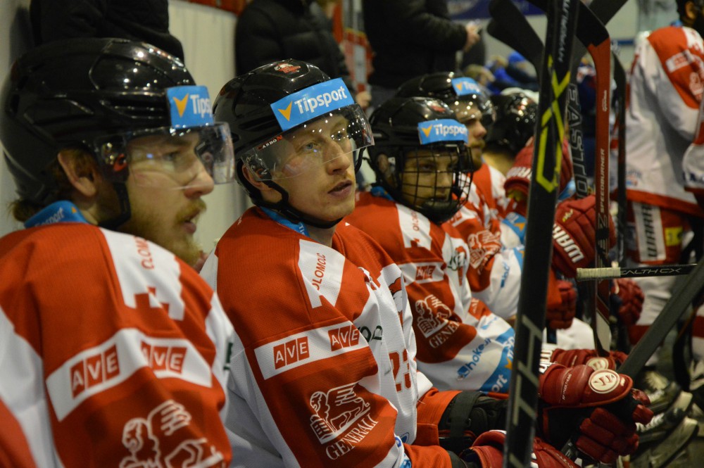 Mora dlouho bojovala o postup do předkola play-off. Vítězství v nájezdech ale bylo málo