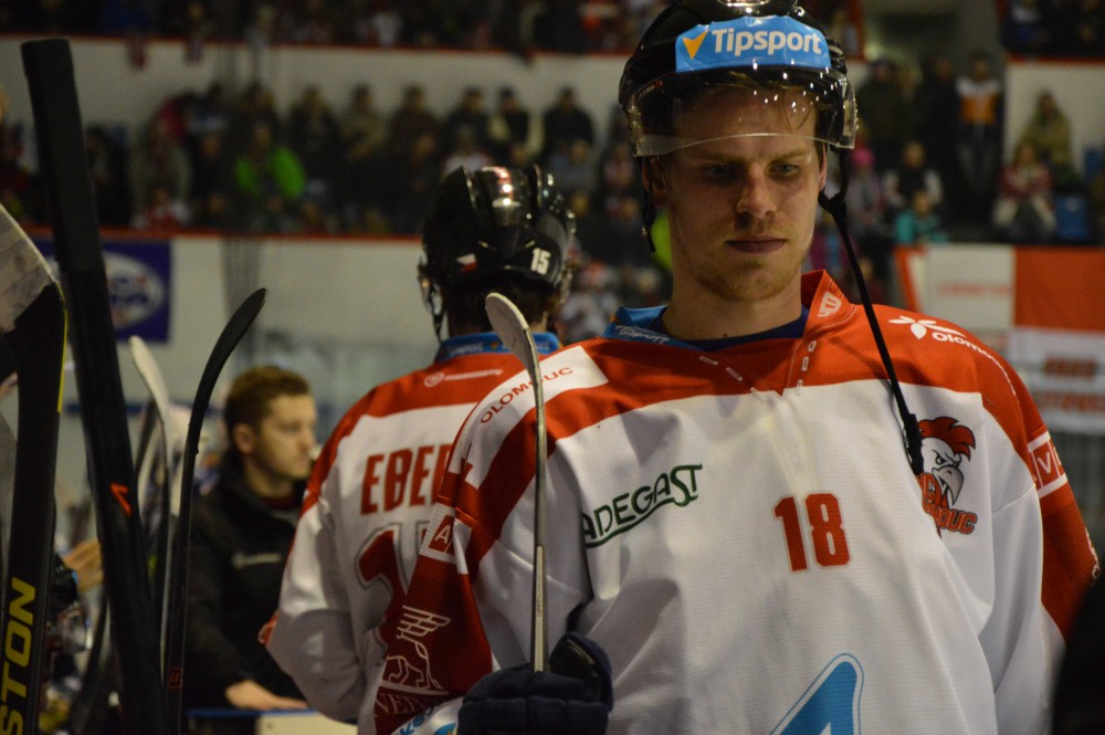 Mora dlouho bojovala o postup do předkola play-off. Vítězství v nájezdech ale bylo málo