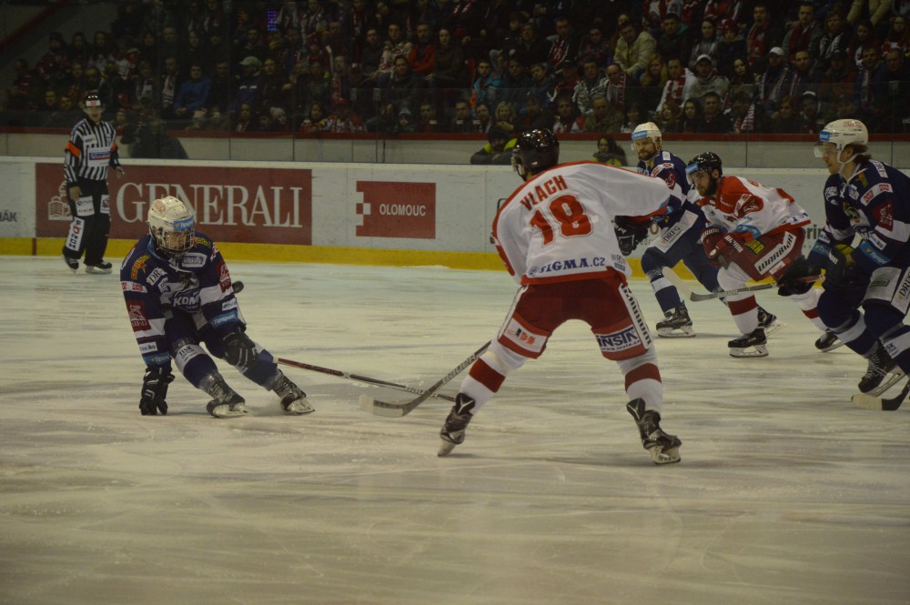 Mora dlouho bojovala o postup do předkola play-off. Vítězství v nájezdech ale bylo málo