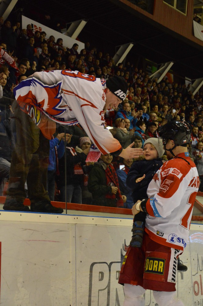 Mora dlouho bojovala o postup do předkola play-off. Vítězství v nájezdech ale bylo málo