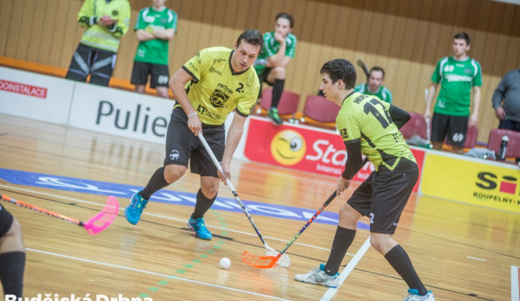 Štíři inkasovali ve třetí sekundě a nezvládli první třetinu. Turnov snížil v sérii na 1:2