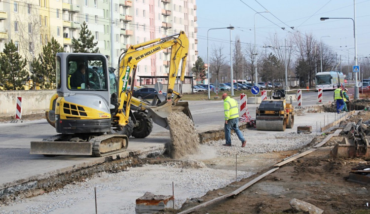 V budějckém sídlišti Máj budou nové autobusové zastávky i přechody pro chodce