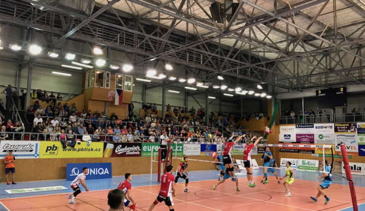 Fantastický obrat ve třetím setu přinesl Jihostroji druhou čtvrtfinálovou výhru