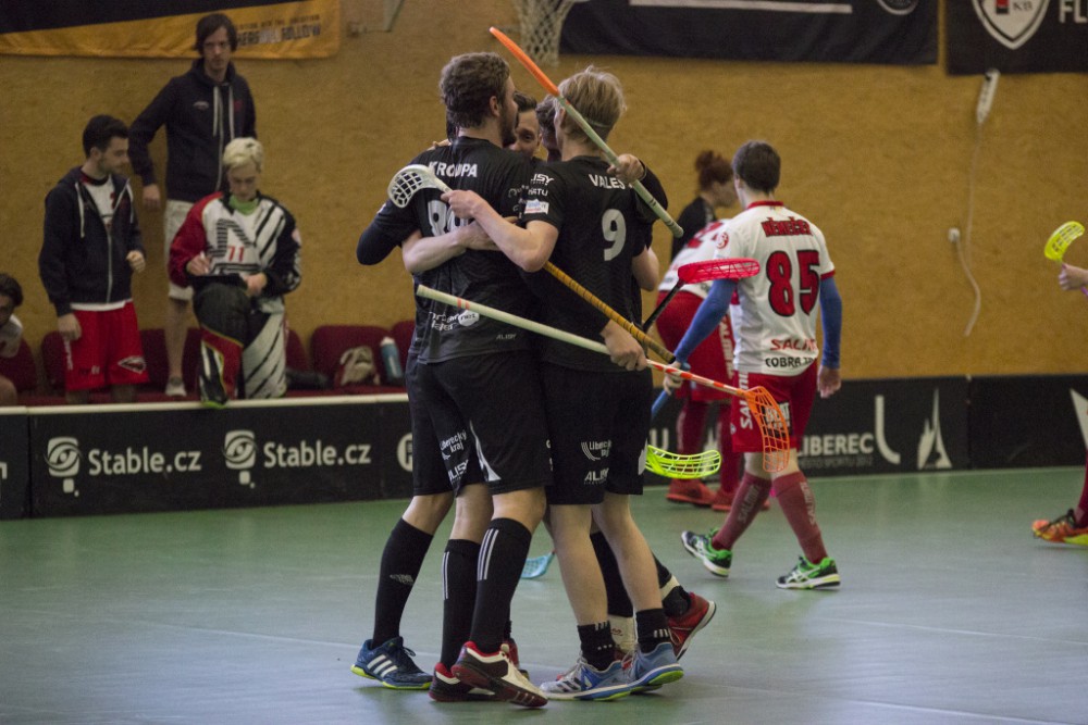 Florbalisté se radují, mají mečbol.