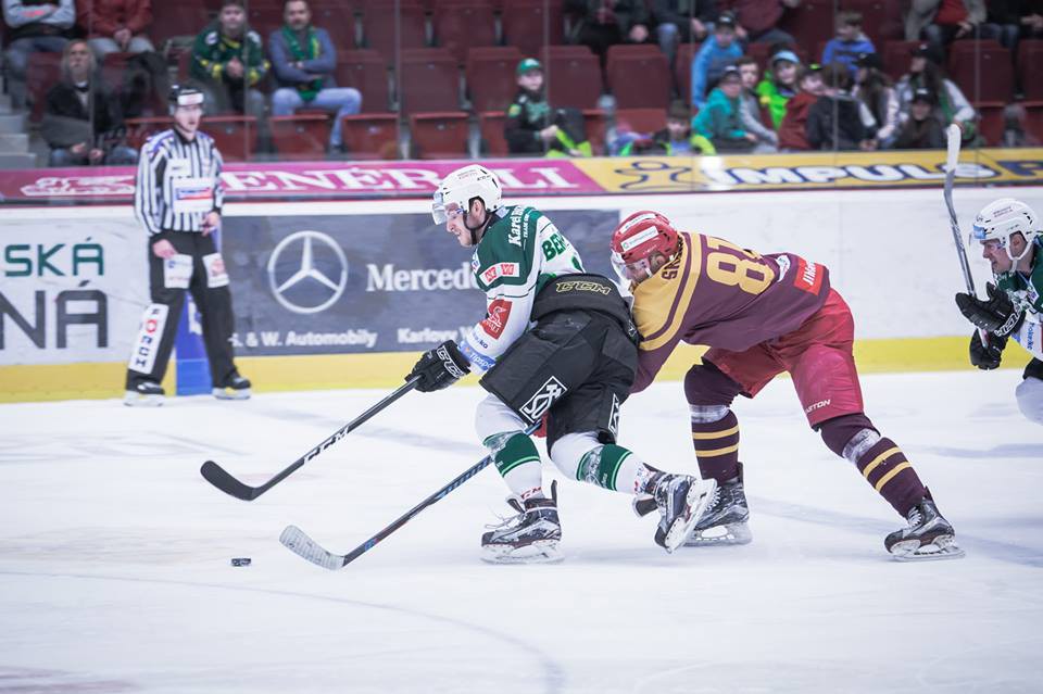 KAM ZA SPORTEM: Rozjetou Duklu Jihlava čekají Karlovy Vary, v neděli hrají hokejbalisté o play-off