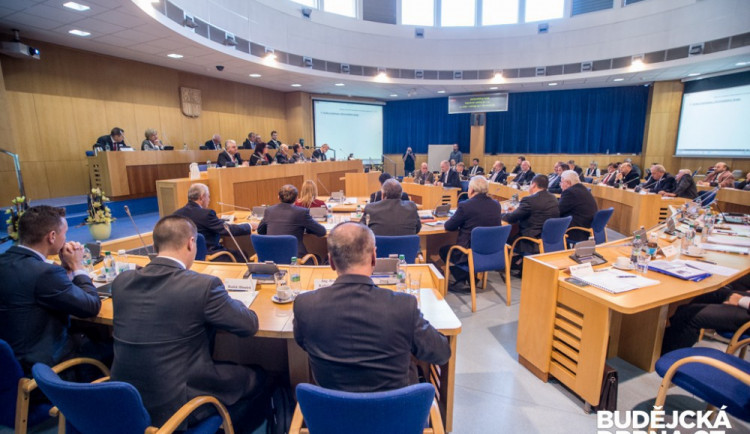 ČSSD, Pro Jižní Čechy, Jihočeši 2012 a KDU-ČSL chtějí na jihu Čech spolupracovat. Podepíší memorandum