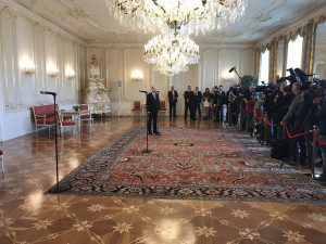 Politici označili setkání Zemana a Sobotky za ostudu. Lidem musí být smutno, říká Fiala