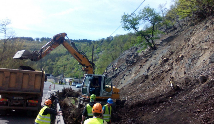 Skalnatý masiv u Strnad