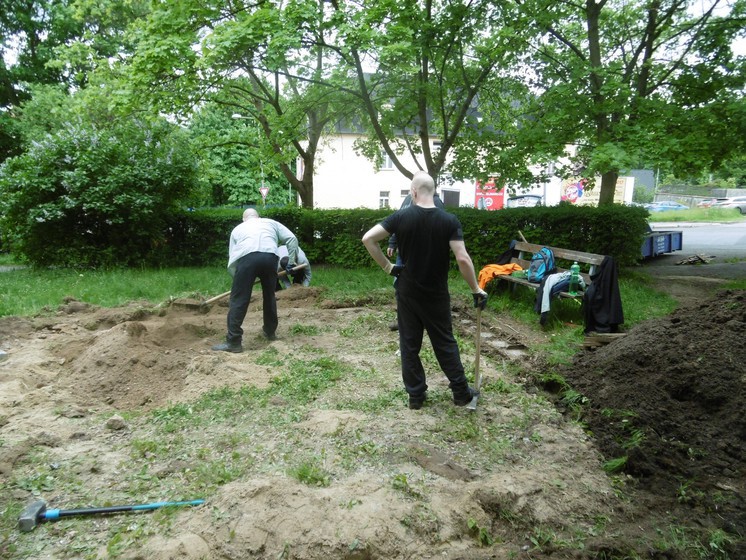 Odsouzení pomáhají udržovat veřejná prostranství.