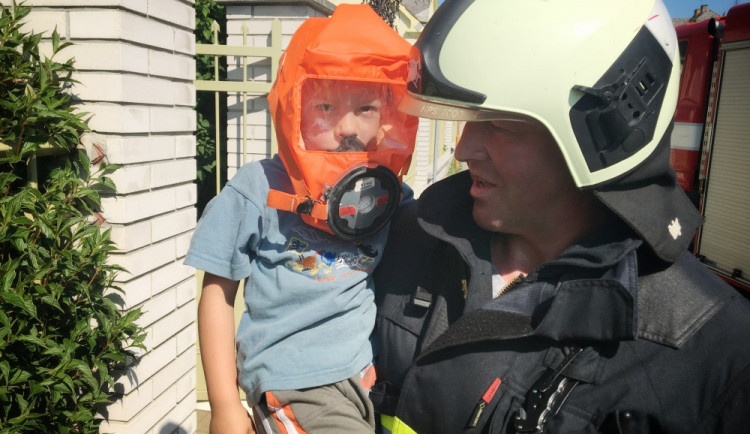 VIDEO: Na požáry vysokých budov se děti musí připravovat už odmalička