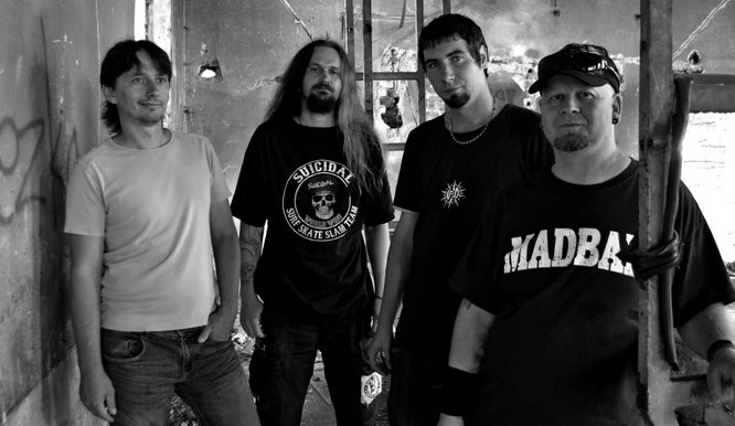 KULTURNÍ TIPY: HardCore Warriors Tour, punkové Vítání léta i Múzy na vodě