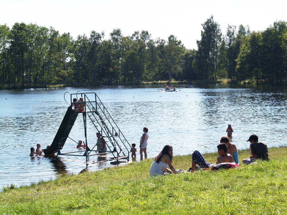 ilustrační foto; Koupaliště v Novém Městě pod Smrkem.