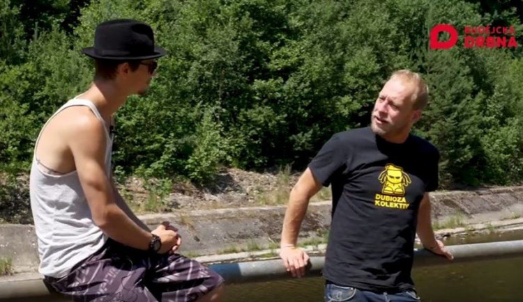 VIDEO: Drbárna – Důležitý je, abys tam zajel jak sekyrka do vody, říká o Cliff Divingu Honza Bílý