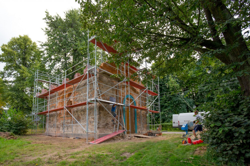 Kaplička na Uhelné prochází obnovou.