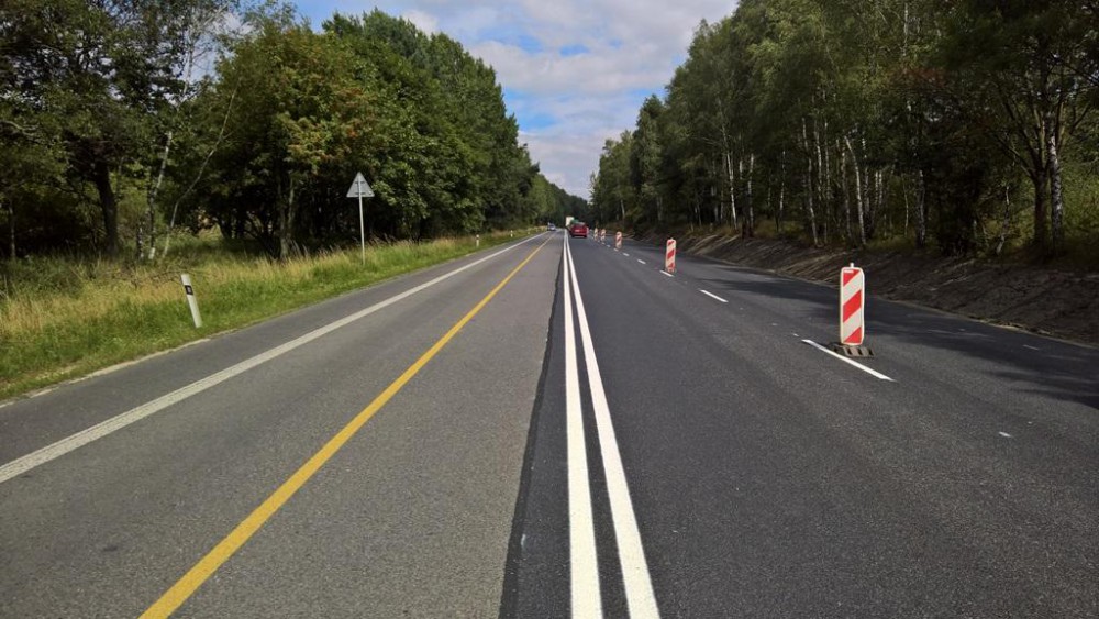 U Jítravy přibyl třetí jízdní pruh, měl by zajistit plynulejší provoz.