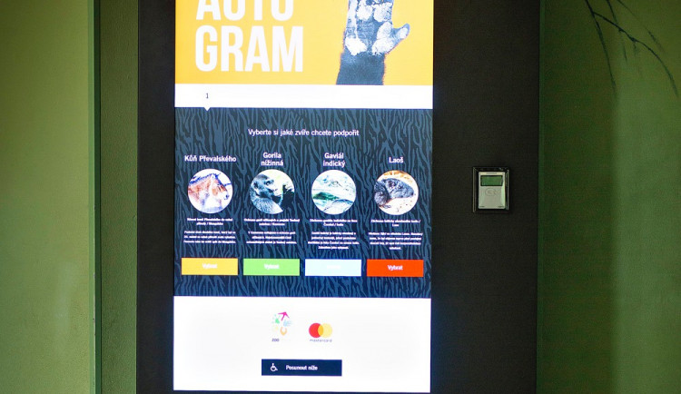 Unikátní kiosek v Zoo Praha.